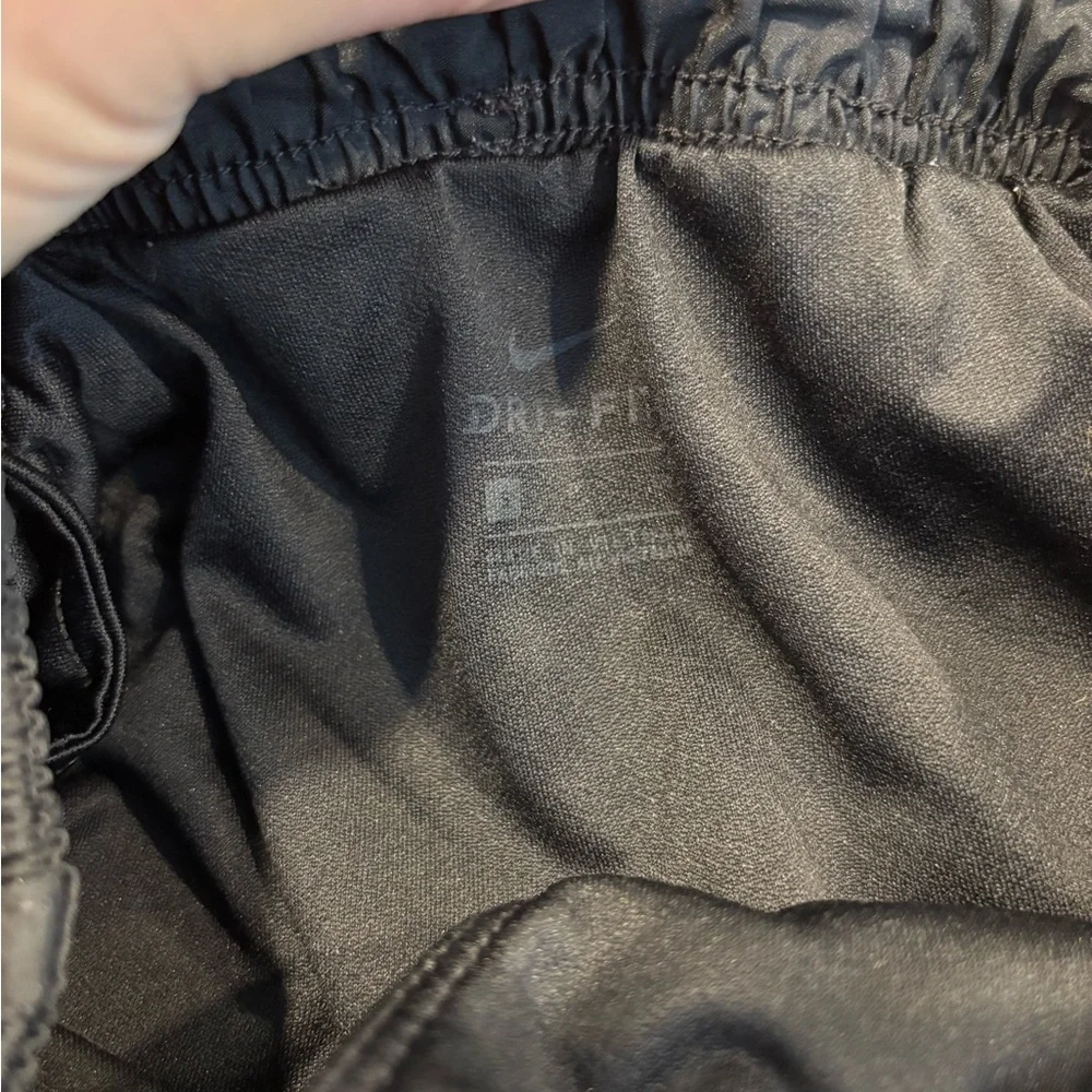 Nike Dri-FIT Black Sports Shorts - Picture 4 of 5